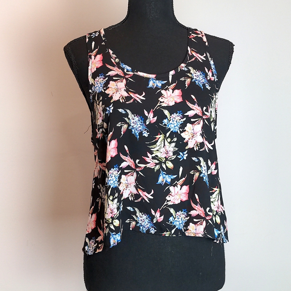 Lush floral tank